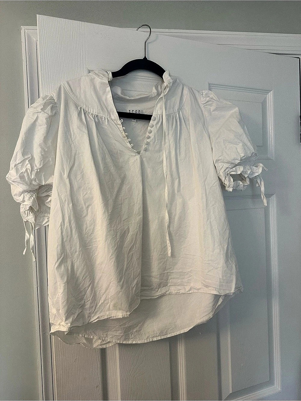 TCEC White Puff Sleeve Blouse